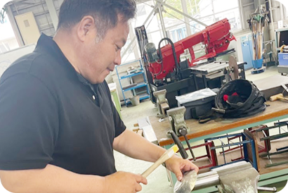 施工歴30年以上の確かな技術を持つ自社職人が施工